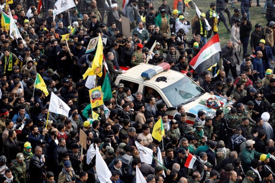 Ribuan Orang Padati Arak-arakan Jenazah Jenderal Iran Qassim Sulaimani