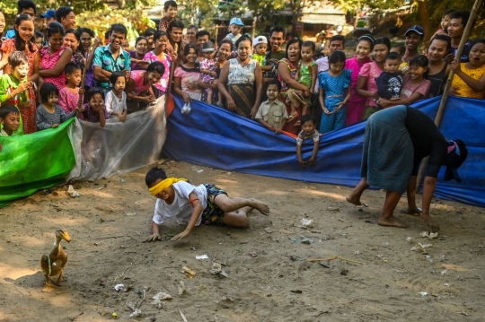 Lucu dan Serunya Lomba Perayaan HUT Kemerdekaan Myanmar