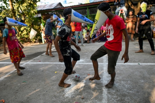 Lucu dan Serunya Lomba Perayaan HUT Kemerdekaan Myanmar