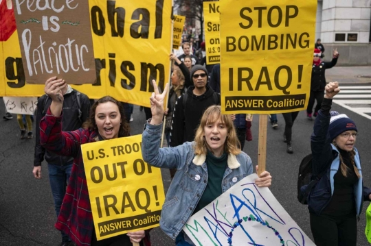 Warga AS Datangi Gedung Putih Protes Serangan Udara di Irak