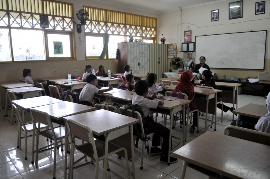 50 Persen Siswa SDN Bukit Duri 11 Tidak Masuk Sekolah Akibat Banjir