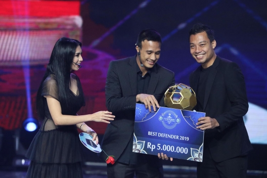 Enam Belas Penghargaan Diberikan Pada Indonesian Soccer Award 2019