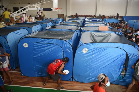 Melihat Pengungsian Warga Filipina Saat Letusan Gunung Taal