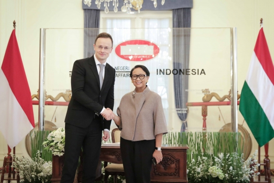 Menteri Retno Terima Kunjungan Menlu Hongaria di Gedung Pancasila