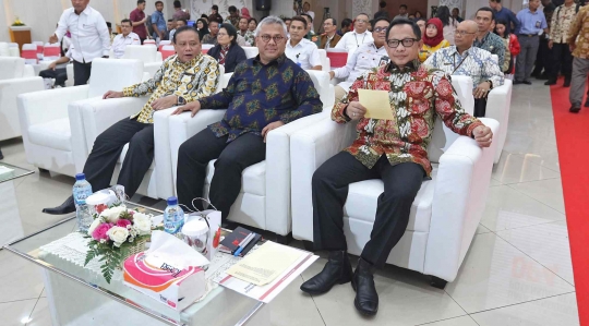 Mendagri Serahkan DP4 ke KPU