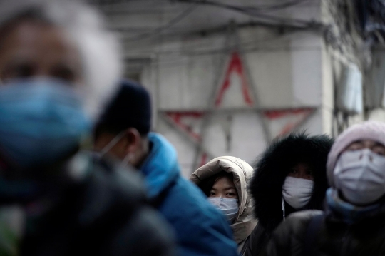 Darurat Virus Corona, Pembeli Masker di China Membeludak