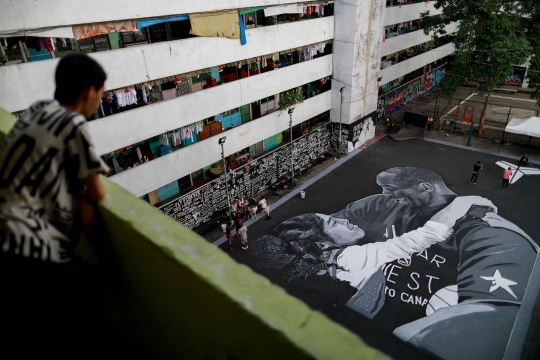 Mural Mengenang Kobe Bryant dan Putrinya di Filipina