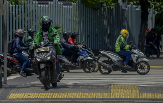 Jelang Pemberlakuan Tilang Elektronik, Pemotor Masih Melanggar di Thamrin