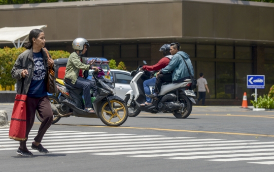 Jelang Pemberlakuan Tilang Elektronik, Pemotor Masih Melanggar di Thamrin