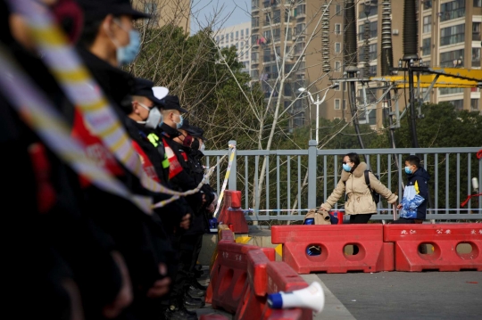 Tekan Penyebaran Virus Corona, Polisi Tutup Akses Jembatan Yangtze