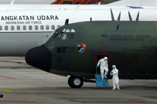 Ratusan WNI dari Wuhan tiba di Bandara Hang Nadim Batam