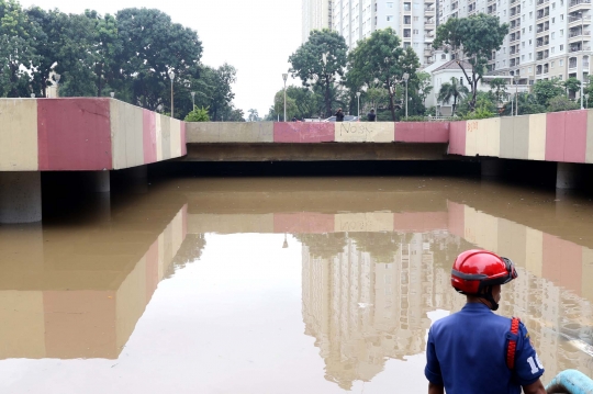 Hujan Lebat, Underpass Kemayoran Kembali Terendam Banjir