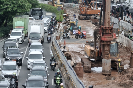 Kemacetan Imbas Proyek Underpass Senen Extension