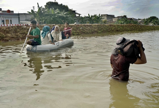 Banjir Rendam Perumahan Total Persada Tangerang Hingga 3,5 Meter