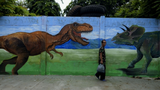 Ragam Mural Satwa Hiasi Bantaran Kali Opak