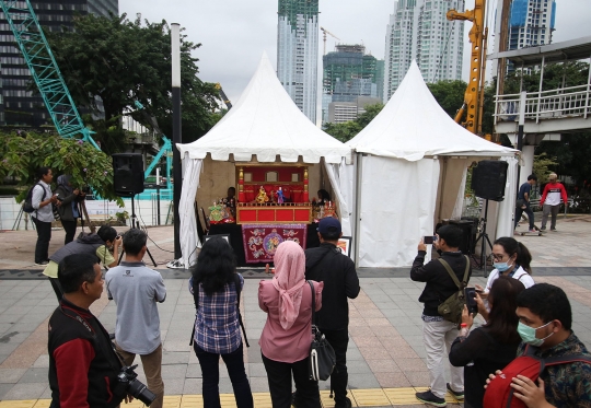 Melihat Pertunjukan Wayang Potehi di Dukuh Atas