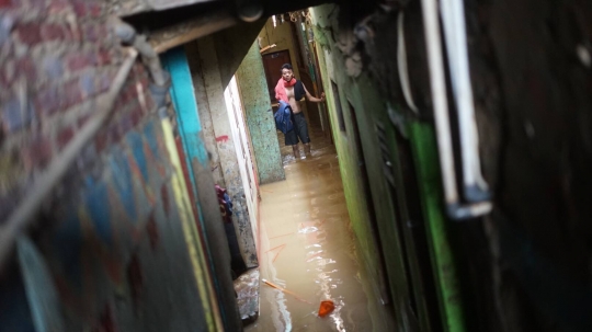 Ciliwung Meluap, Kawasan Rawajati Kembali Terendam