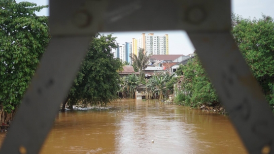 Ciliwung Meluap, Kawasan Rawajati Kembali Terendam