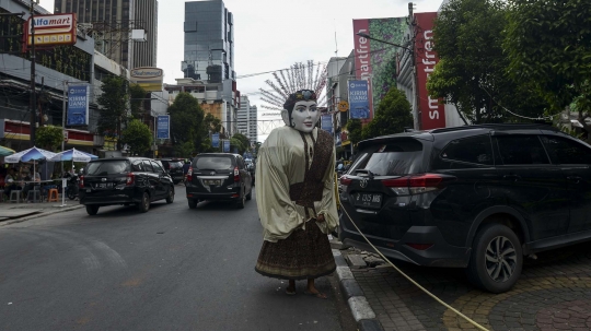 DPRD DKI Jakarta Akan Larang Ondel-ondel Mengamen