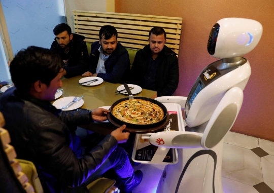 Timea, Robot Pelayan Pengantar Makanan