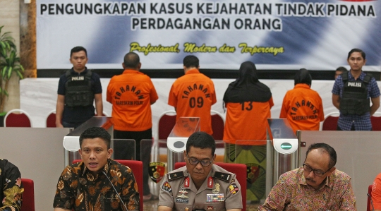 Polisi Rilis Kasus Perdagangan Orang dengan Modus Kawin Kontrak