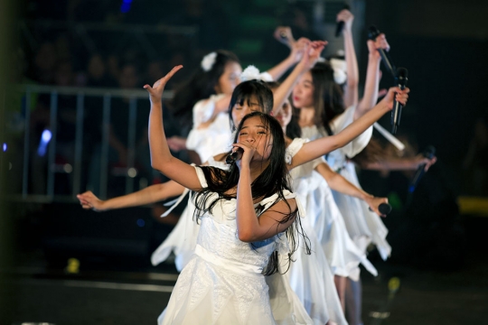 Serunya Konser JKT48 team KIII Versus