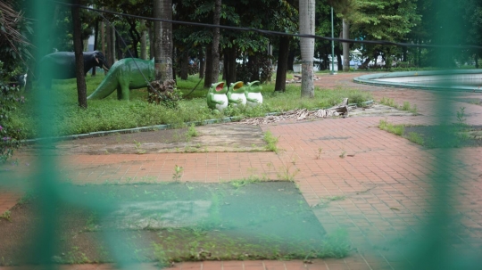 Kondisi Taman Martha Tiahahu yang Terbengkalai