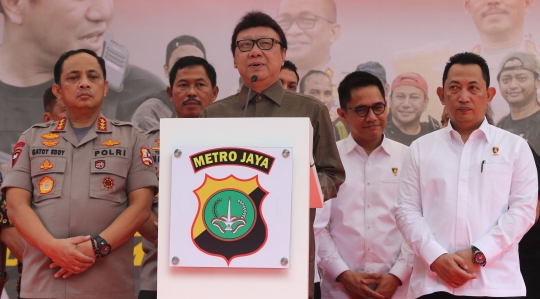 Menpan RB dan Wakapolri Musnahkan Narkoba di Polda Metro Jaya