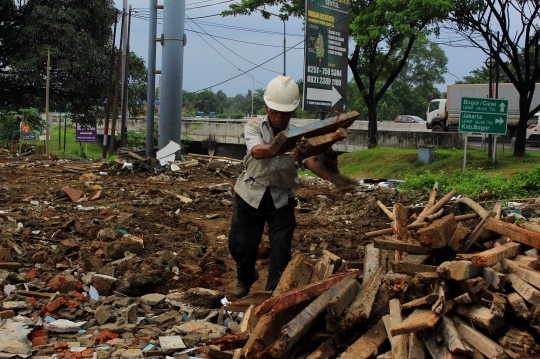 Melihat Progres Pembangunan Bundaran di Simpang Sentul