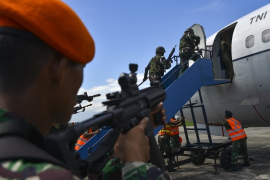 Aksi Prajurit TNI AU Latihan Penyerbuan Pesawat di Aceh
