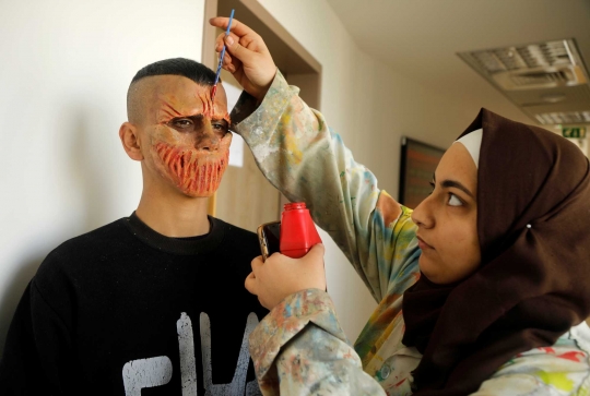 Kisah Wanita Palestina Jadi Ahli Spesial Efek Setelah Belajar Otodidak