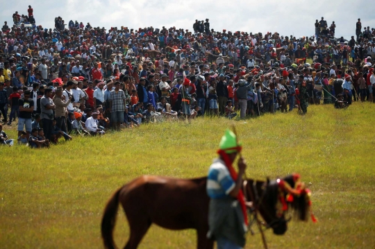 Festival Pasola, Perang Tombak Memohon Keberkahan Hasil Panen di Sumba