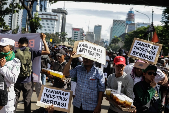 Reuni 212 di Monas, Massa Aksi Ajak Masyarakat Berantas Korupsi