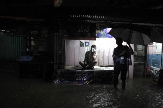 Ratusan Rumah Terendam Banjir di Cipinang