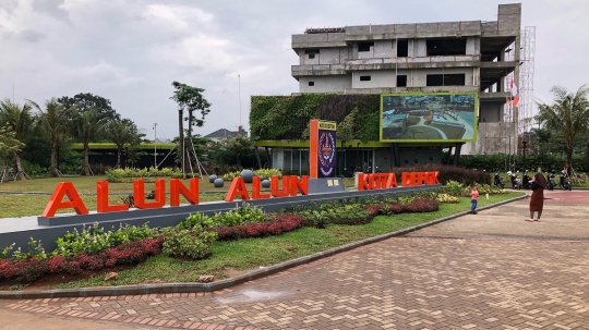 Menikmati Sore di Alun-Alun Kota Depok