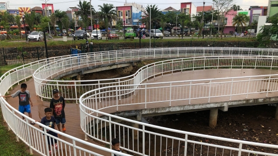 Menikmati Sore di Alun-Alun Kota Depok