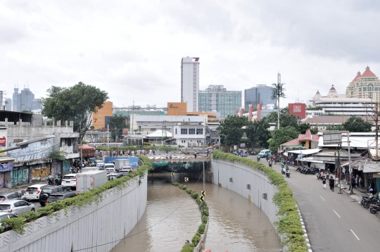 Banjir Rendam Underpass Senen