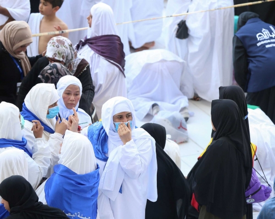 Suasana Masjidil Haram Usai Penghentian Sementara Ibadah Umroh