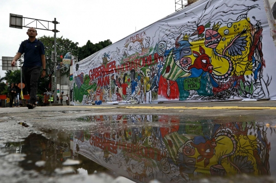 Mural Bermuatan Protes Hiasi Revitalisasi Taman Ismail Marzuki