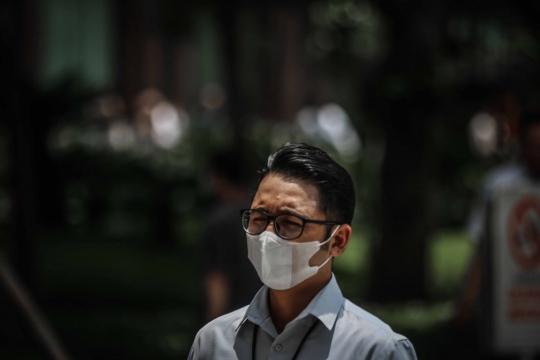 2 WNI Positif Corona, Pekerja di Ibu Kota Banyak Kenakan Masker