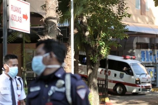 Kerabat Pasien Corona Depok Dibawa ke RSPI Sulianti Saroso