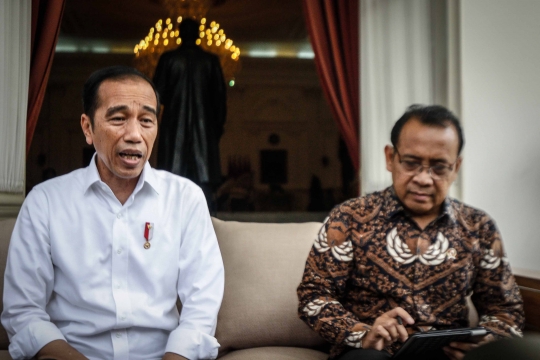 Jokowi Imbau Masyarakat Agar Tidak Panik Karena Corona
