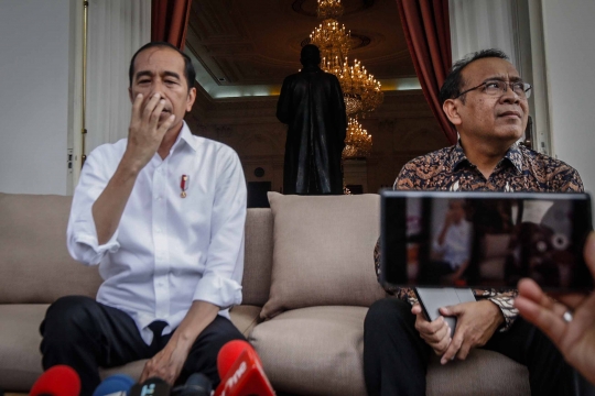 Jokowi Imbau Masyarakat Agar Tidak Panik Karena Corona