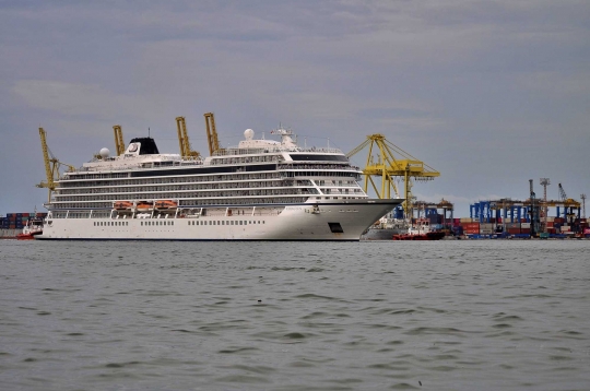 Kapal Pesiar Viking Sun Dilarang Berlabuh di Semarang