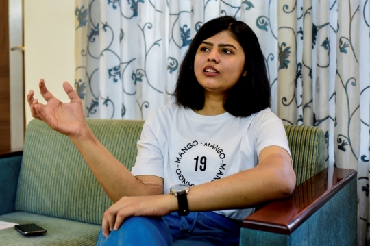 Perempuan India Hidup dengan Dua Tangan Hasil Transplantasi