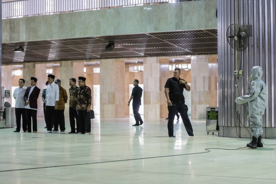 Presiden Jokowi Tinjau Langsung Sterilisasi Masjid Istiqlal