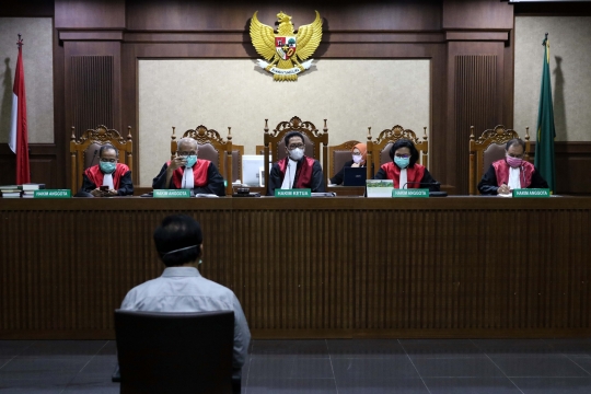 Simak Tuntutan Nurdin Basirun, Majelis Hakim Kenakan Masker