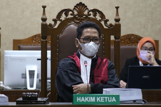 Simak Tuntutan Nurdin Basirun, Majelis Hakim Kenakan Masker