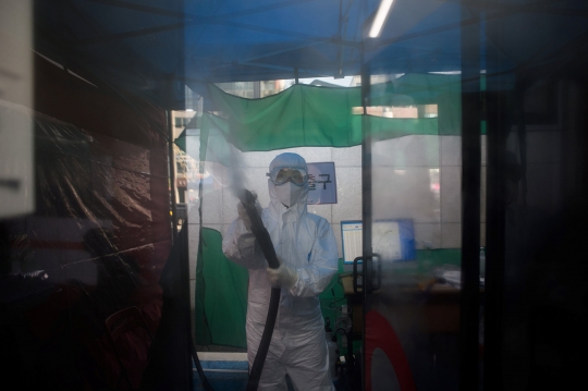 Mengintip Bilik Tes Virus Corona di Korea Selatan