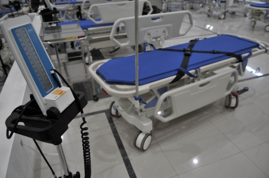 Melihat Peralatan Medis untuk Penanganan Pasien Corona di Wisma Atlet Kemayoran